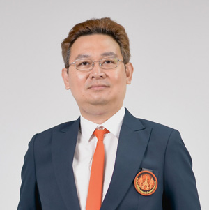 ผศ.อัครเดช-วัชระภูพงษ์